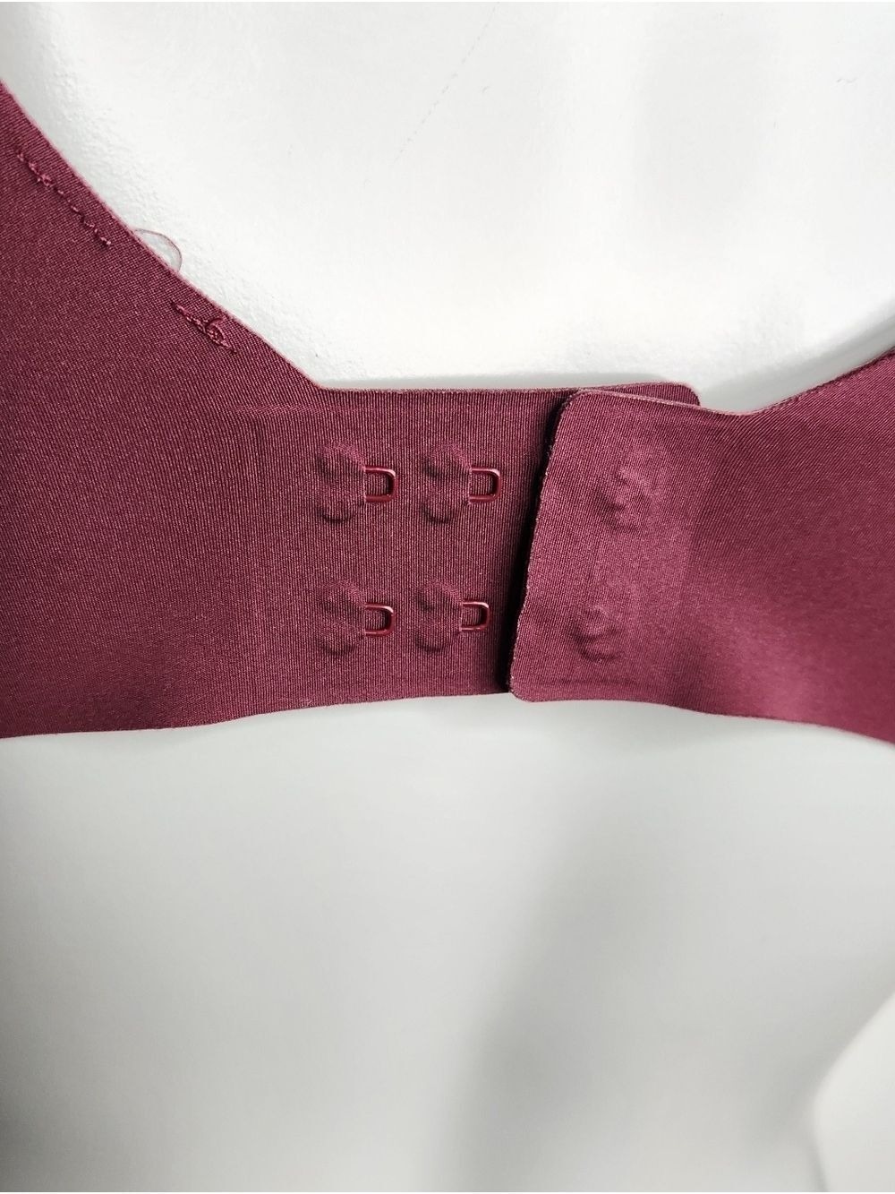 Lululemon Hold True Bra In Garnet Red Size 36B - Picture 9 of 11